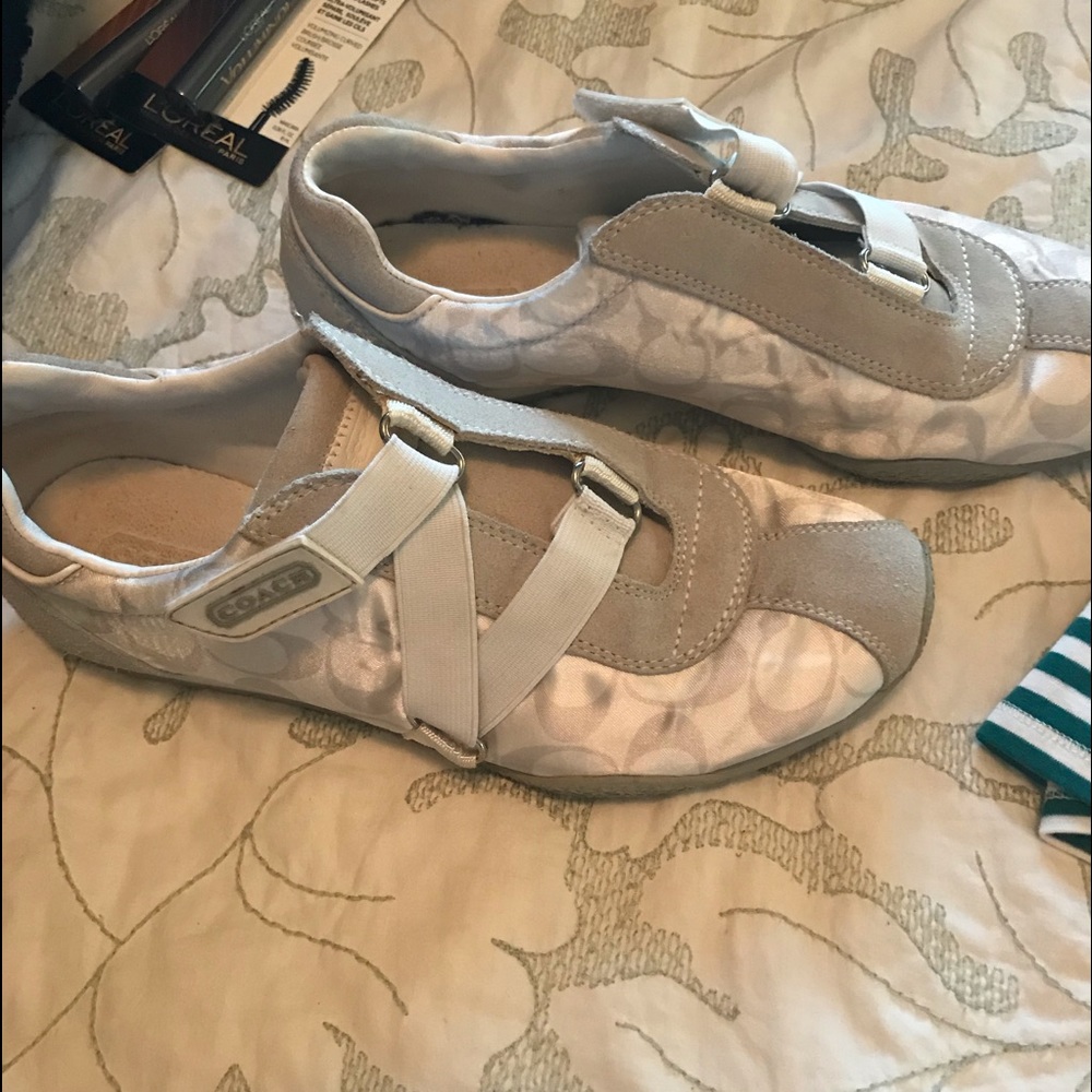 COACH white kicks